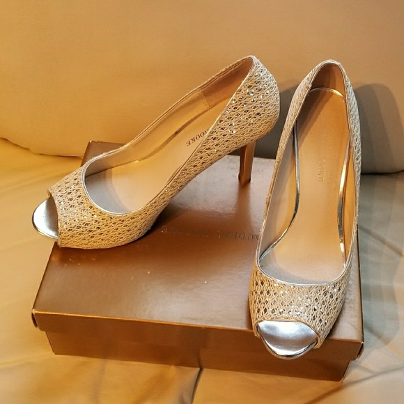 Platform Pump - Picture 3 of 6